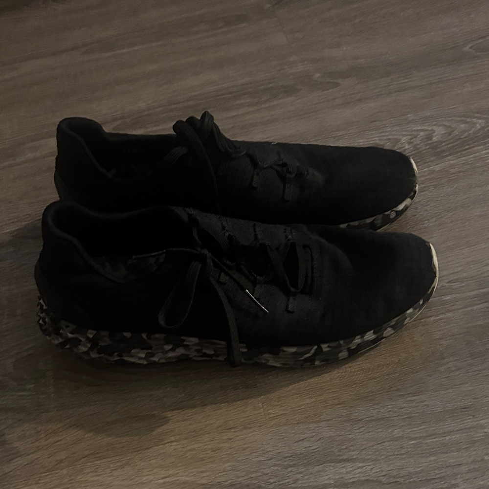NOBULL Black Sneakers with Patterned Sole